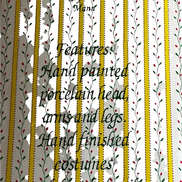 SEYMOURMANN CONNOISSEUR COLLECTION DOLL WITH STAND - Picture 14 of 15